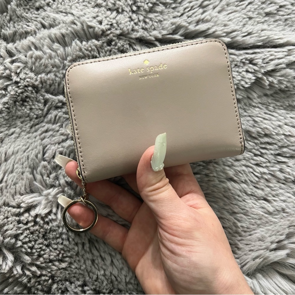 Kate Spade Keychain Wallet - Picture 2 of 5